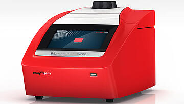 [Translate to English (US):] Biometra T-advanced thermal cycler, closed